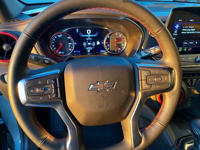 Used 2025 Chevrolet Blazer RS FWD image 29