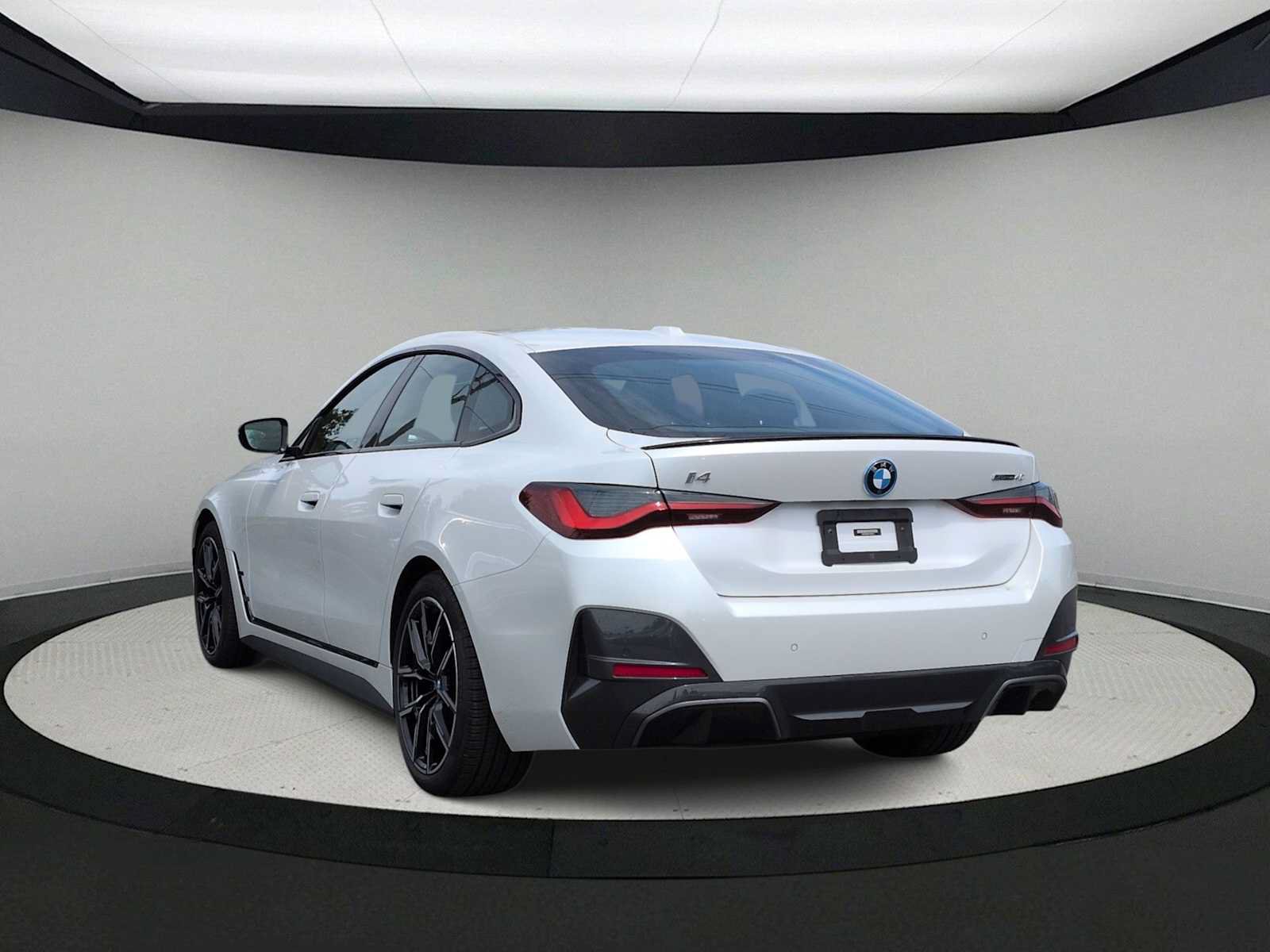 Used 2023 BMW i4 eDrive40 w/ M Sport Package RWD image 6