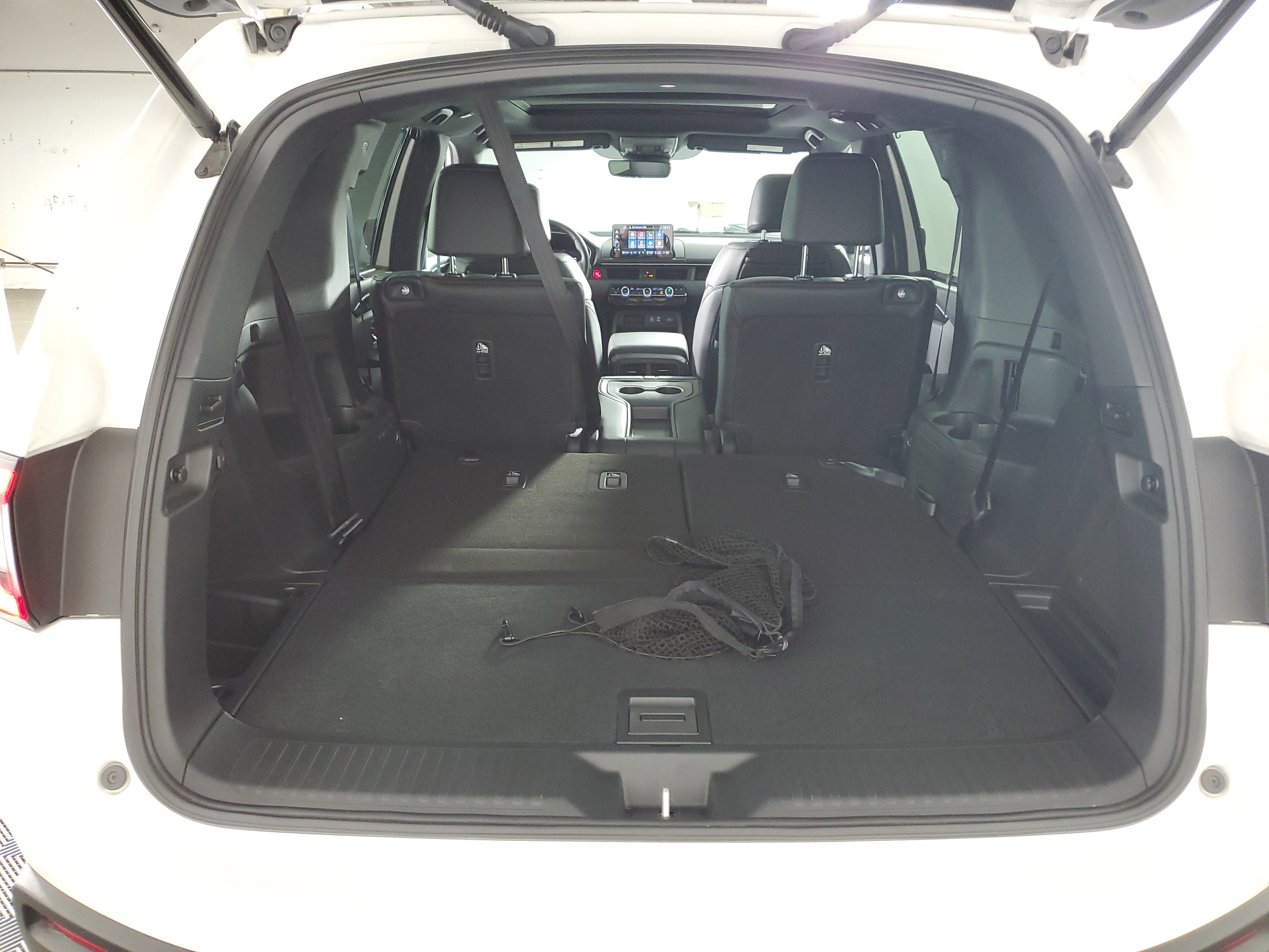Certified 2025 Honda Pilot Black Edition image 35