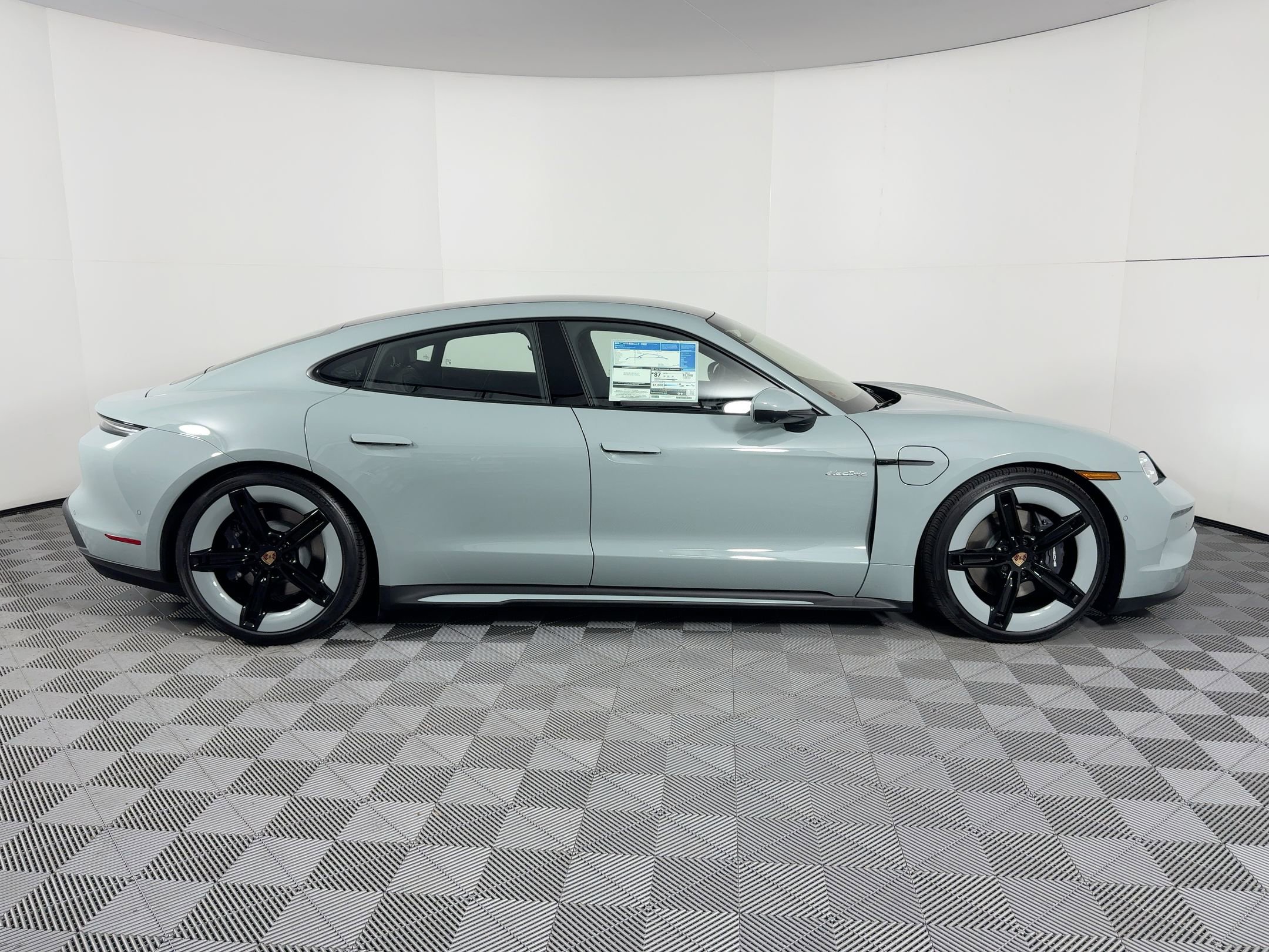 New 2026 Porsche Taycan image 8