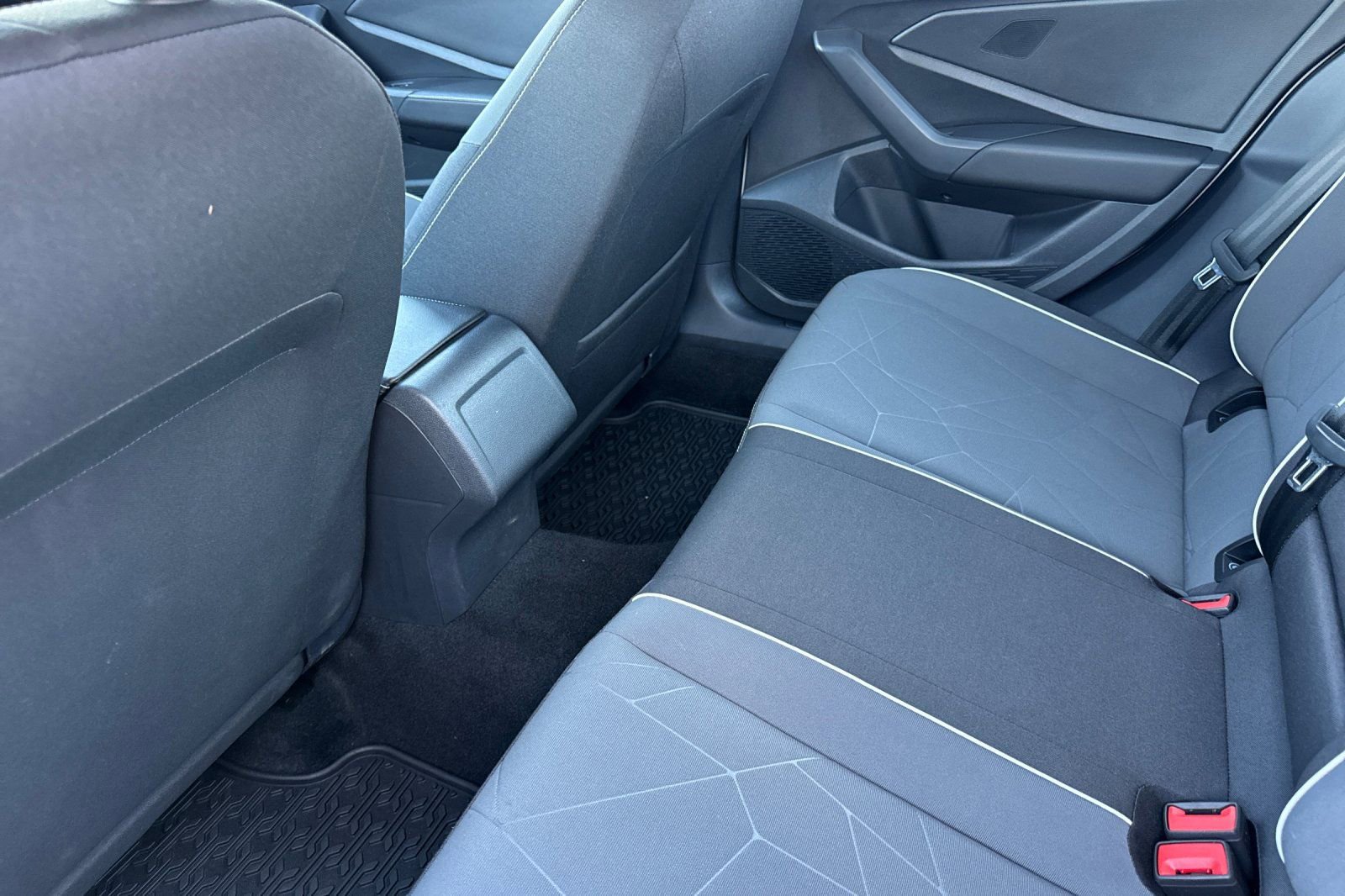 Certified 2025 Volkswagen Jetta Sport image 12