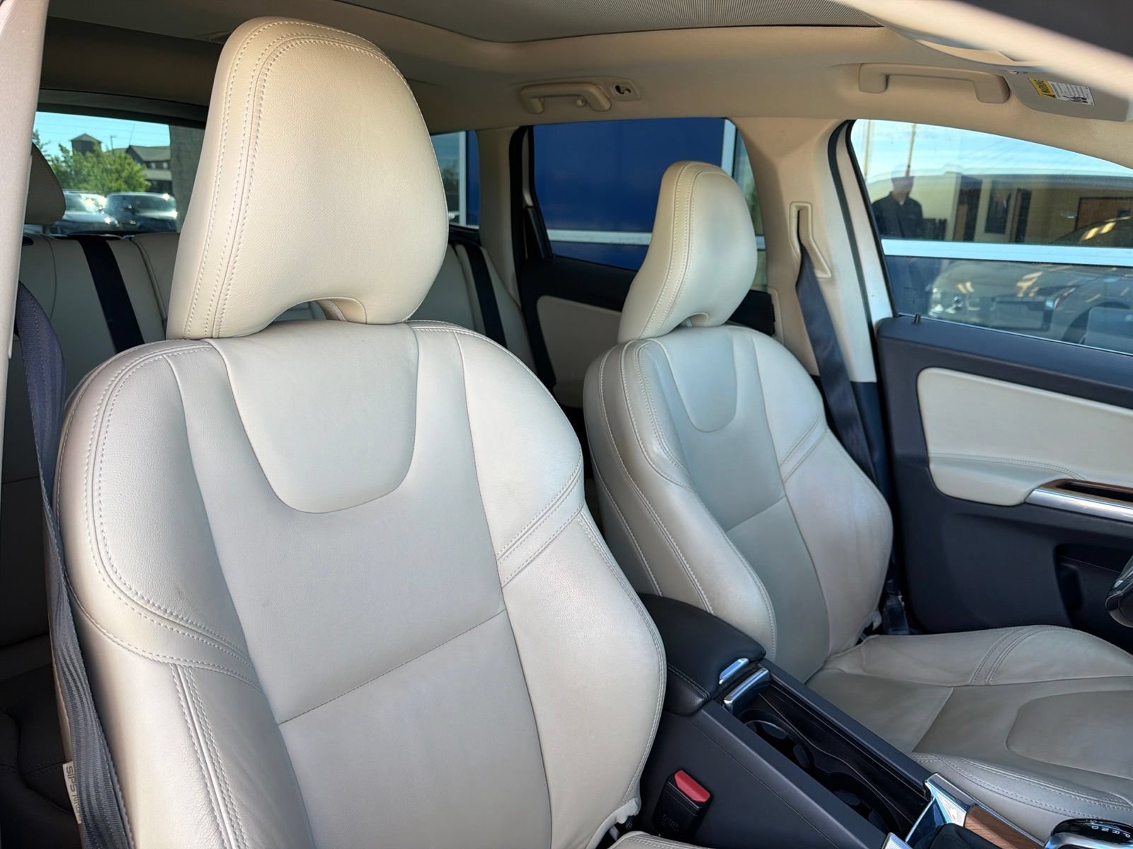 Used 2017 Volvo XC60 T5 Inscription w/ Advanced Package AWD/4WD image 26