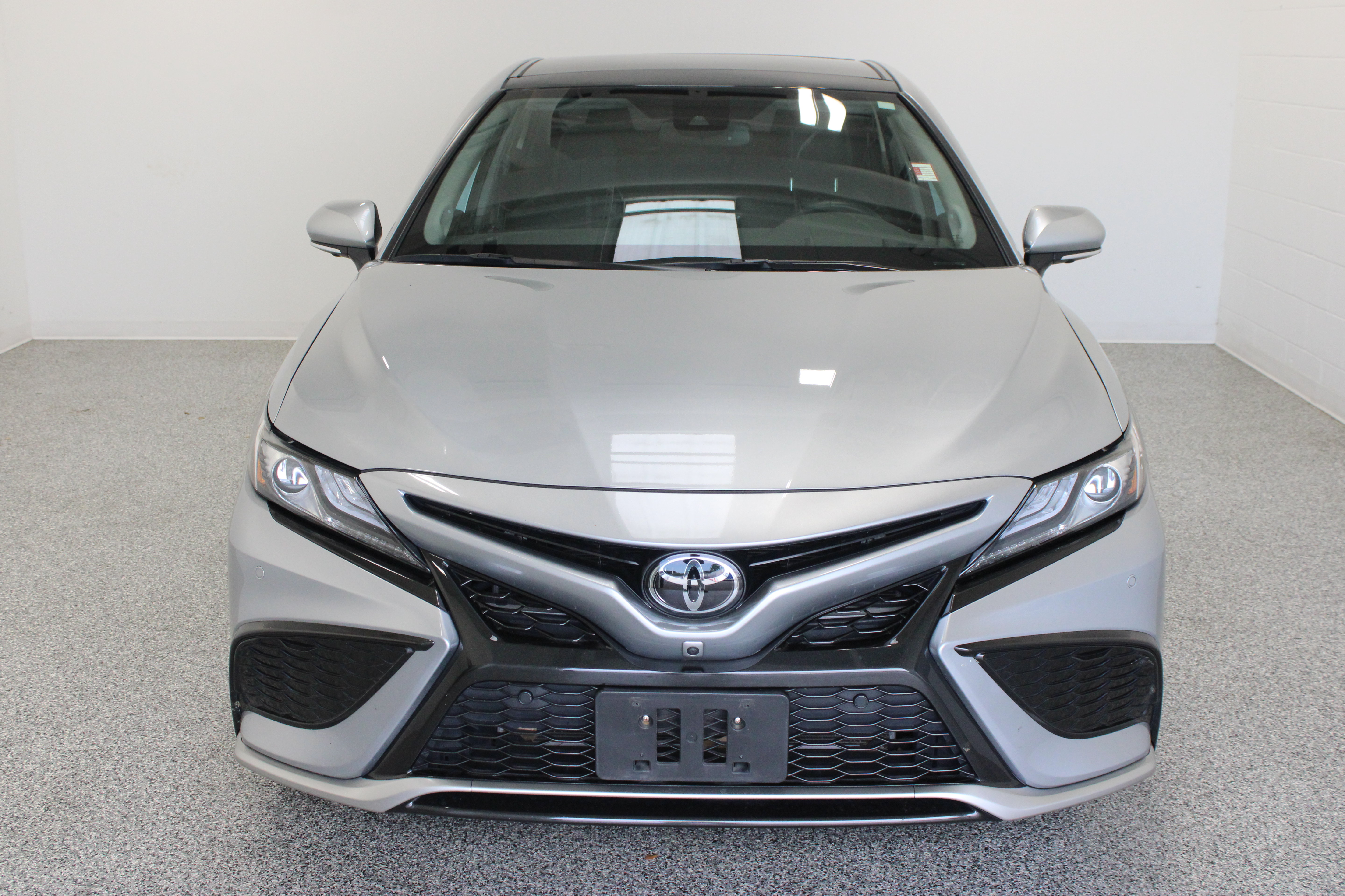 Used 2024 Toyota Camry XSE w/ Navigation Package FWD image 3
