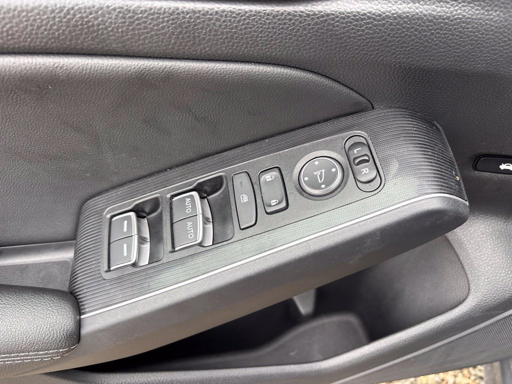 Used 2022 Honda Civic Touring image 16