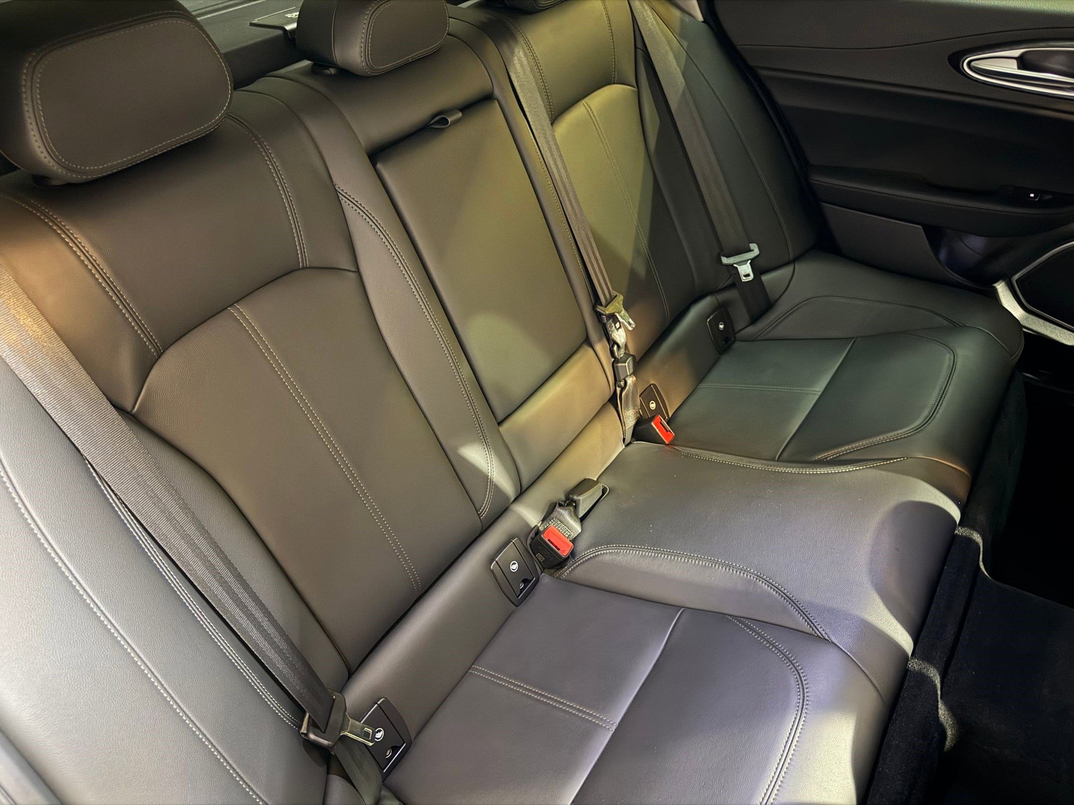 Used 2019 Alfa Romeo Giulia w/ Nero Edizione RWD image 38