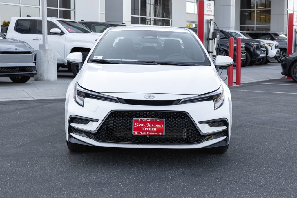 Used 2026 Toyota Corolla SE FWD image 2