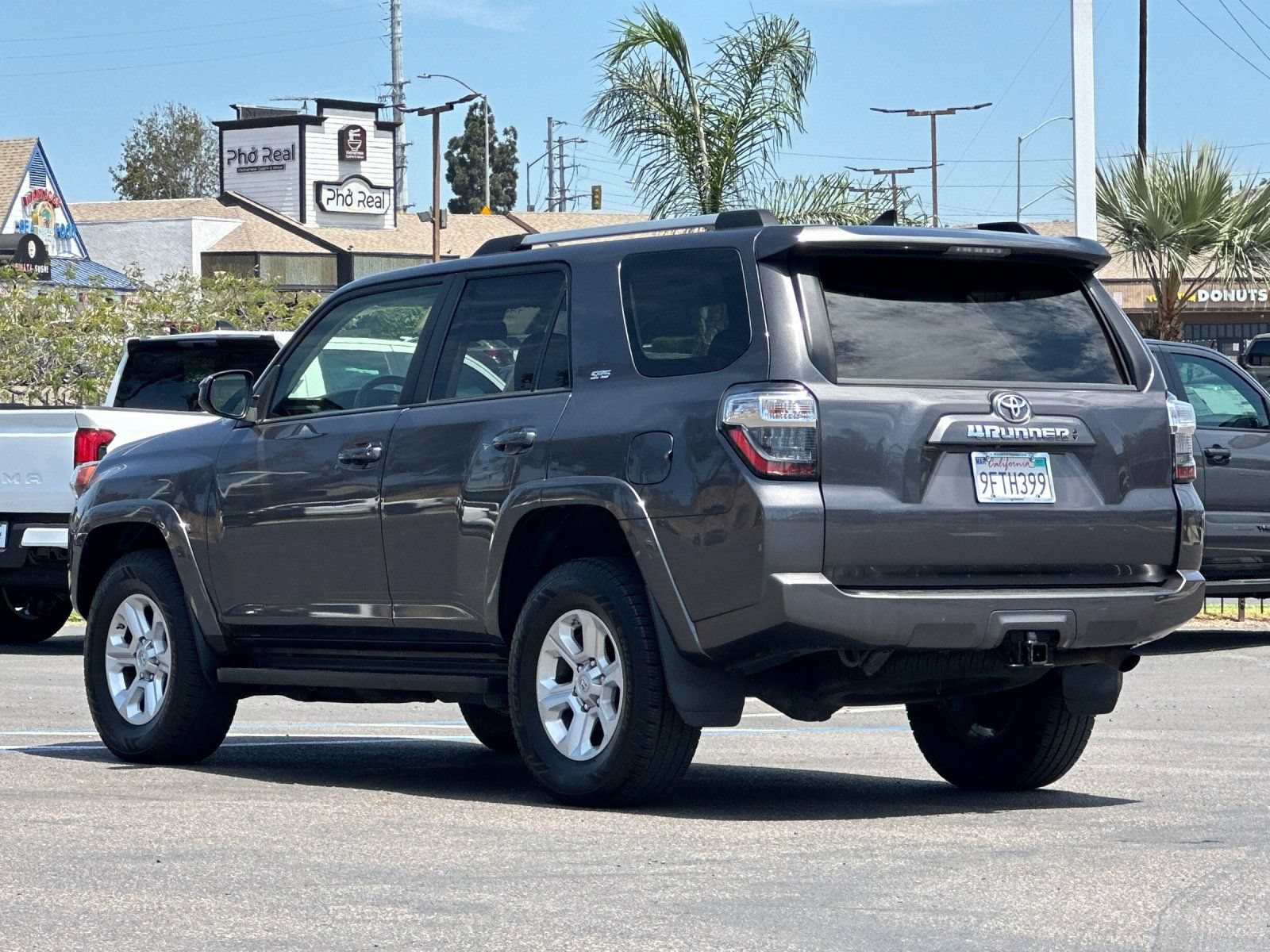 Used 2021 Toyota 4Runner SR5 AWD/4WD image 3