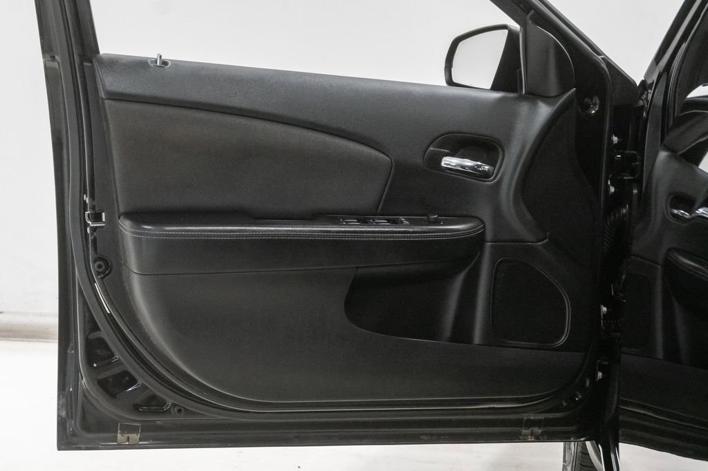 Used 2014 Dodge Avenger SE FWD image 8