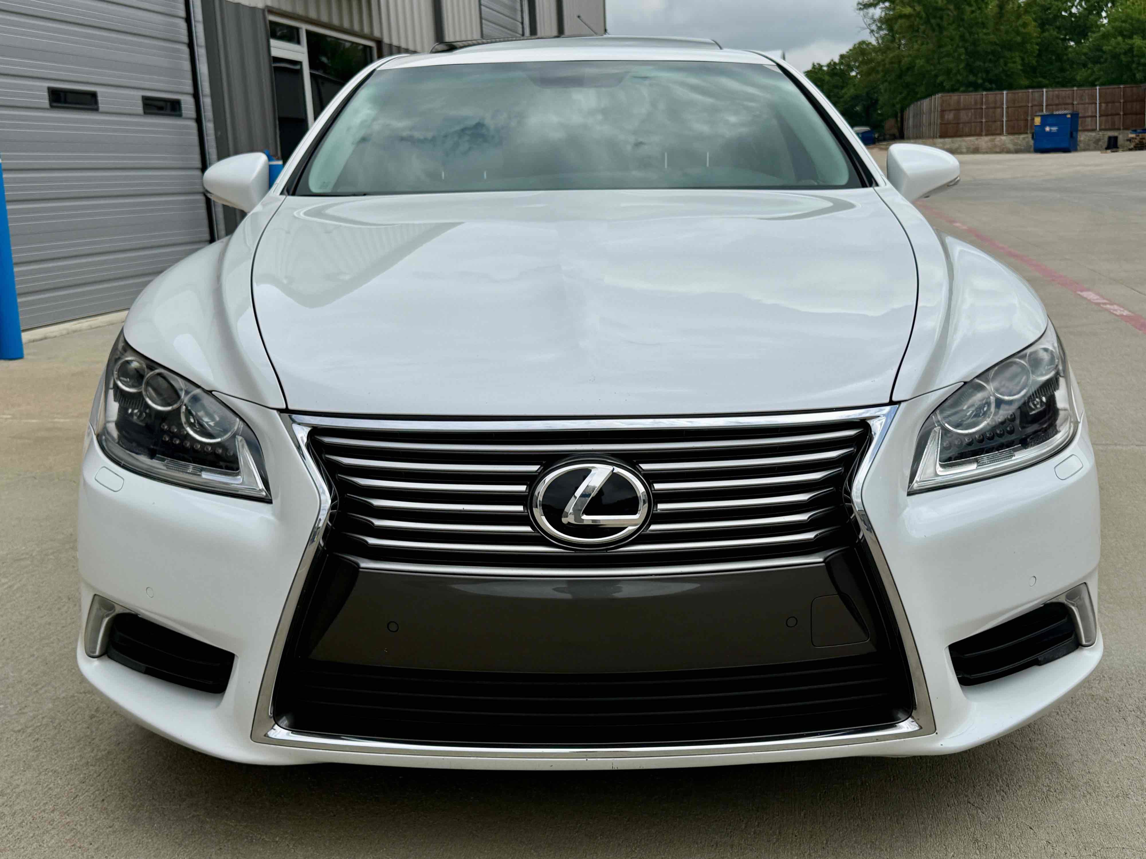 Used 2013 Lexus LS 460 L w/ All-Weather Pkg image 4