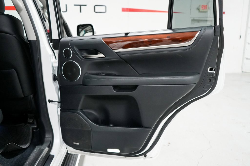 Used 2017 Lexus LX 570 4WD image 34