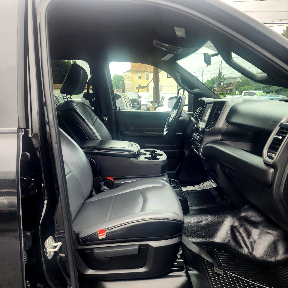 Used 2024 RAM 2500 Tradesman w/ Chrome Appearance Group image 12