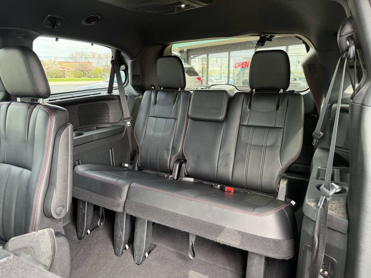 Used 2014 Dodge Grand Caravan R/T w/ Safety Sphere Group FWD image 10