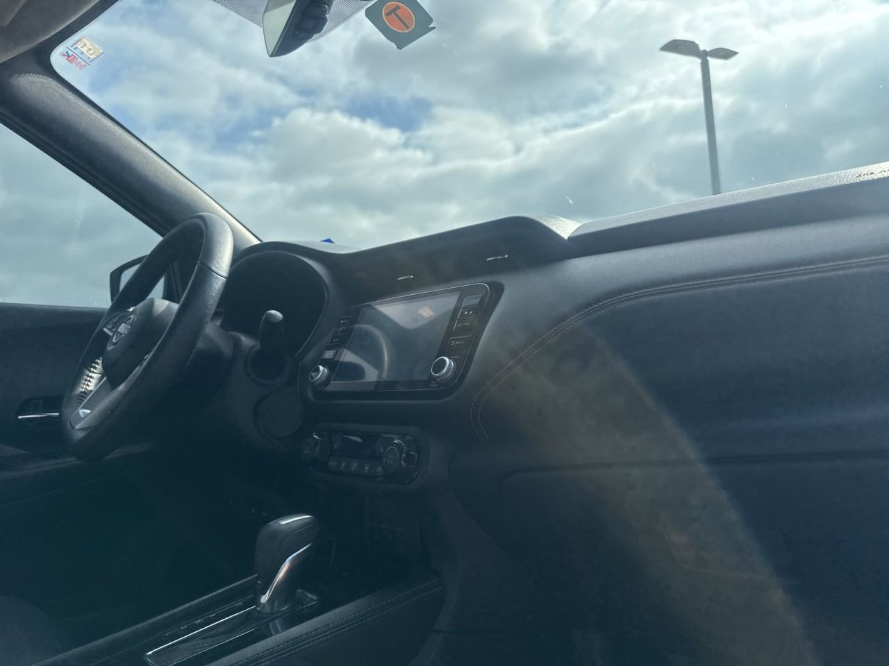 Certified 2022 Nissan Kicks SR w/ Premium Package image 23