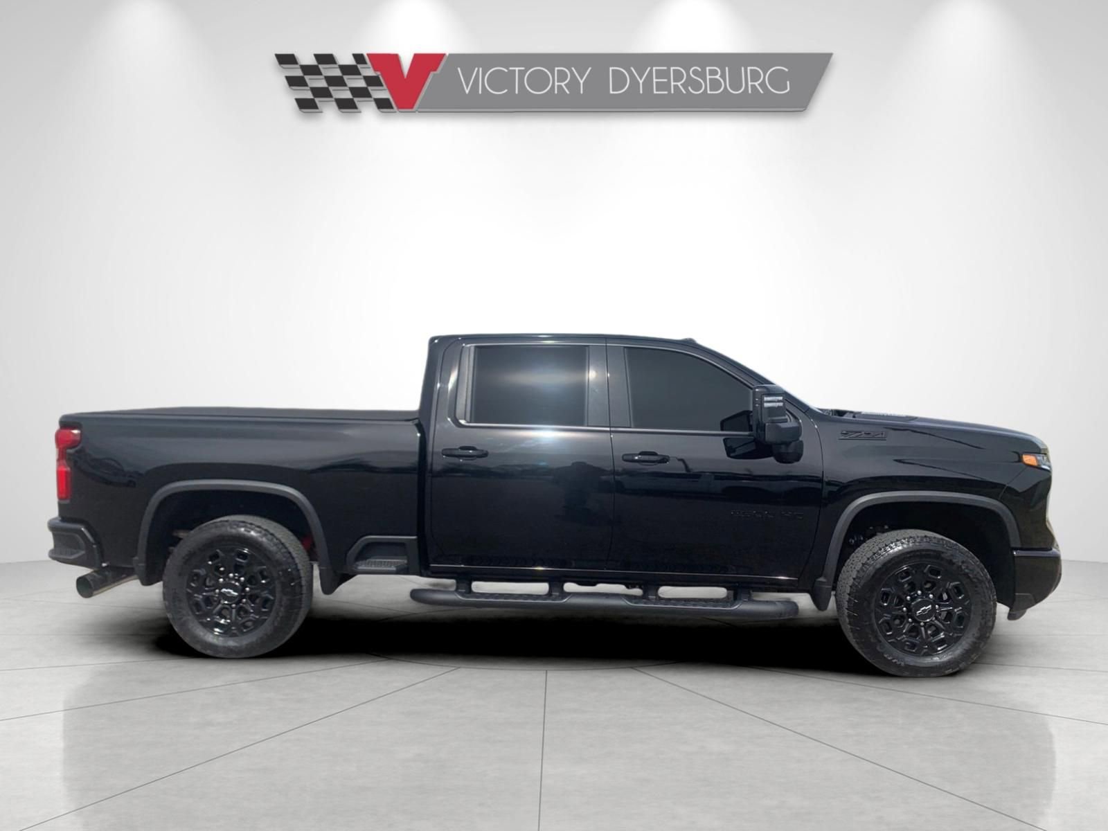 Used 2024 Chevrolet Silverado 2500 LTZ w/ LTZ Plus Package image 9