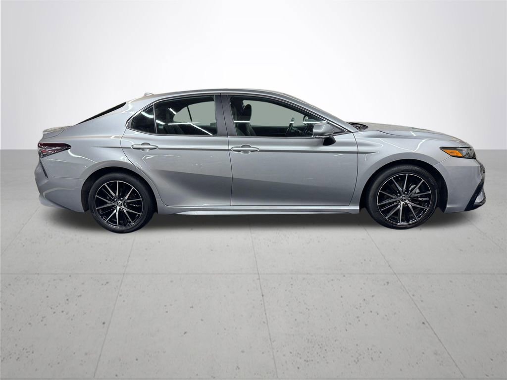 Used 2024 Toyota Camry SE FWD image 8
