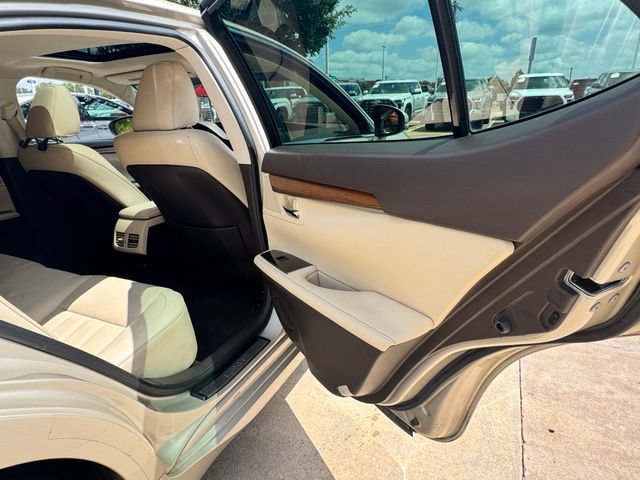 Used 2017 Lexus ES 300h FWD image 26