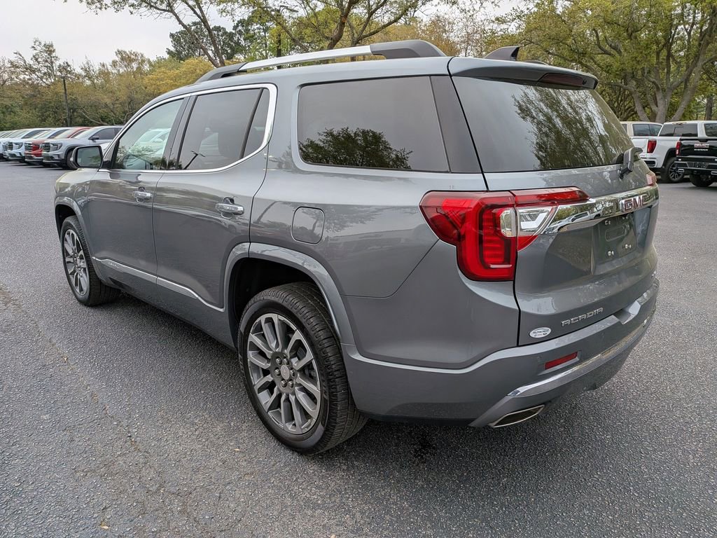 Used 2022 GMC Acadia Denali w/ Denali Technology Package image 5