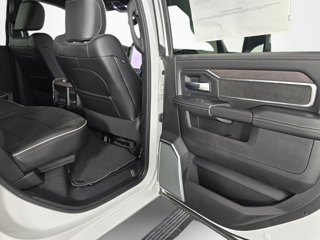 New 2026 RAM 2500 Laramie AWD/4WD image 40
