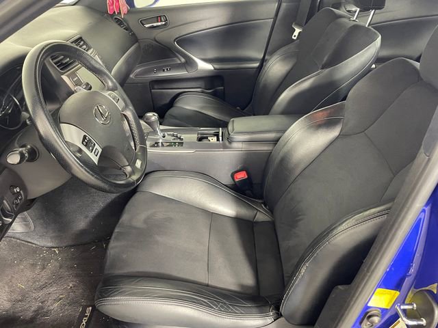 Used 2011 Lexus IS 350 w/ F-Sport Pkg image 2