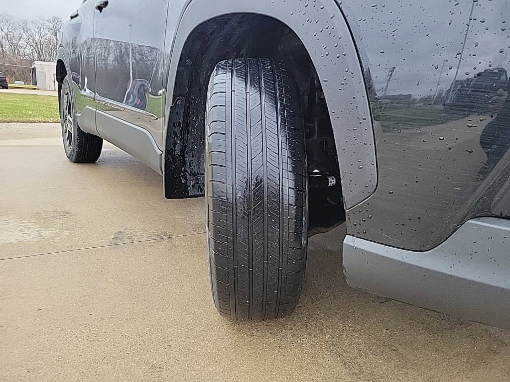 Used 2023 Toyota Corolla Cross L AWD/4WD image 16