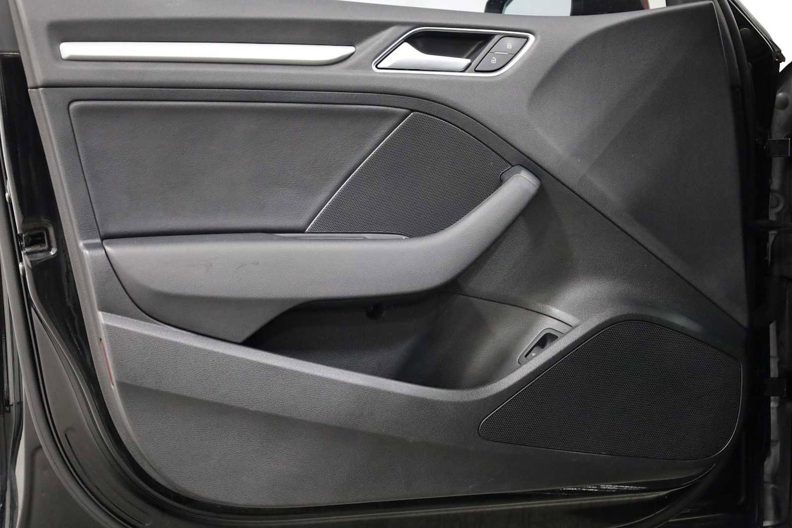 Used 2016 Audi A3 2.0T Premium image 16