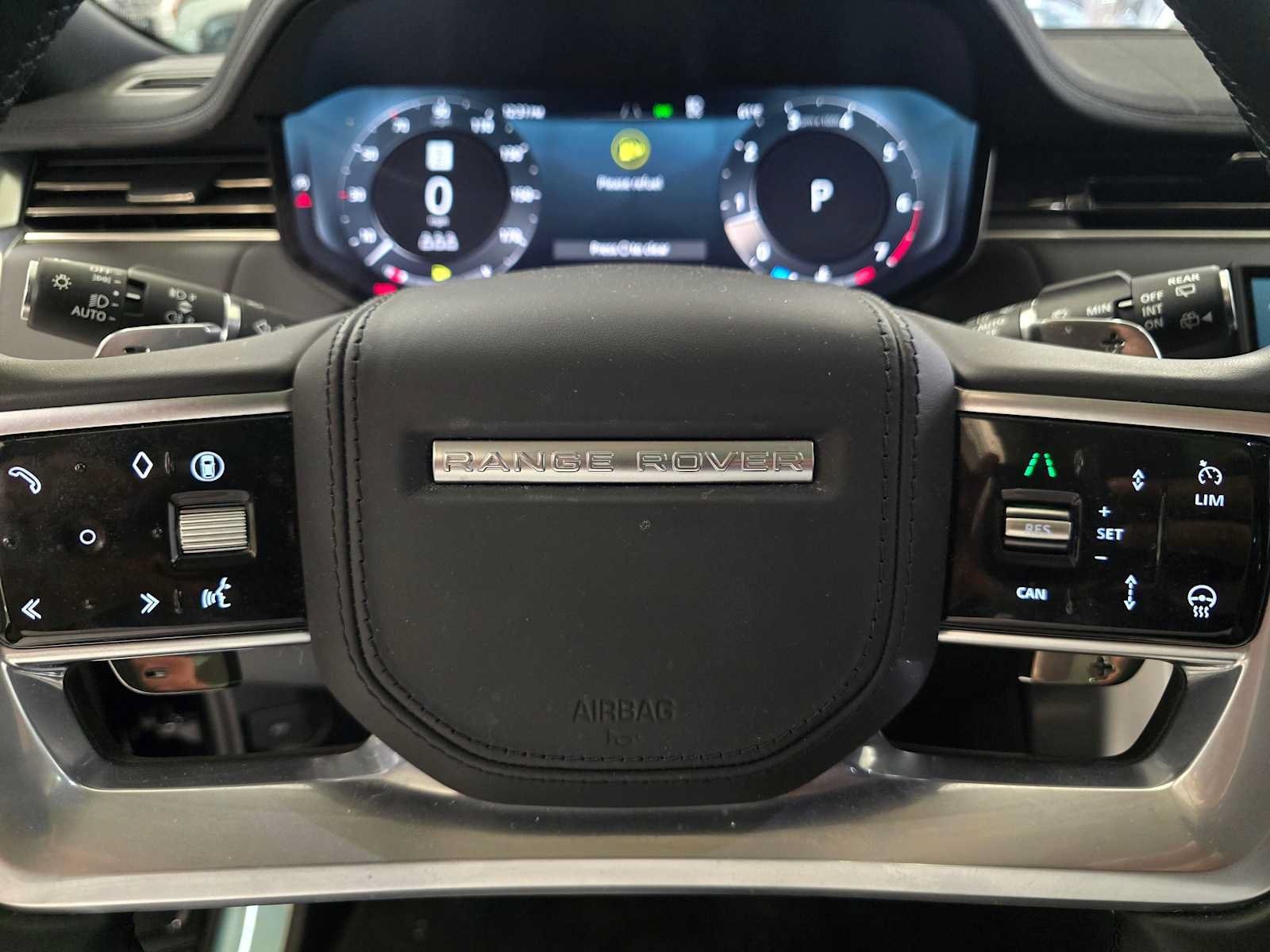 Used 2025 Land Rover Range Rover SE AWD/4WD image 27