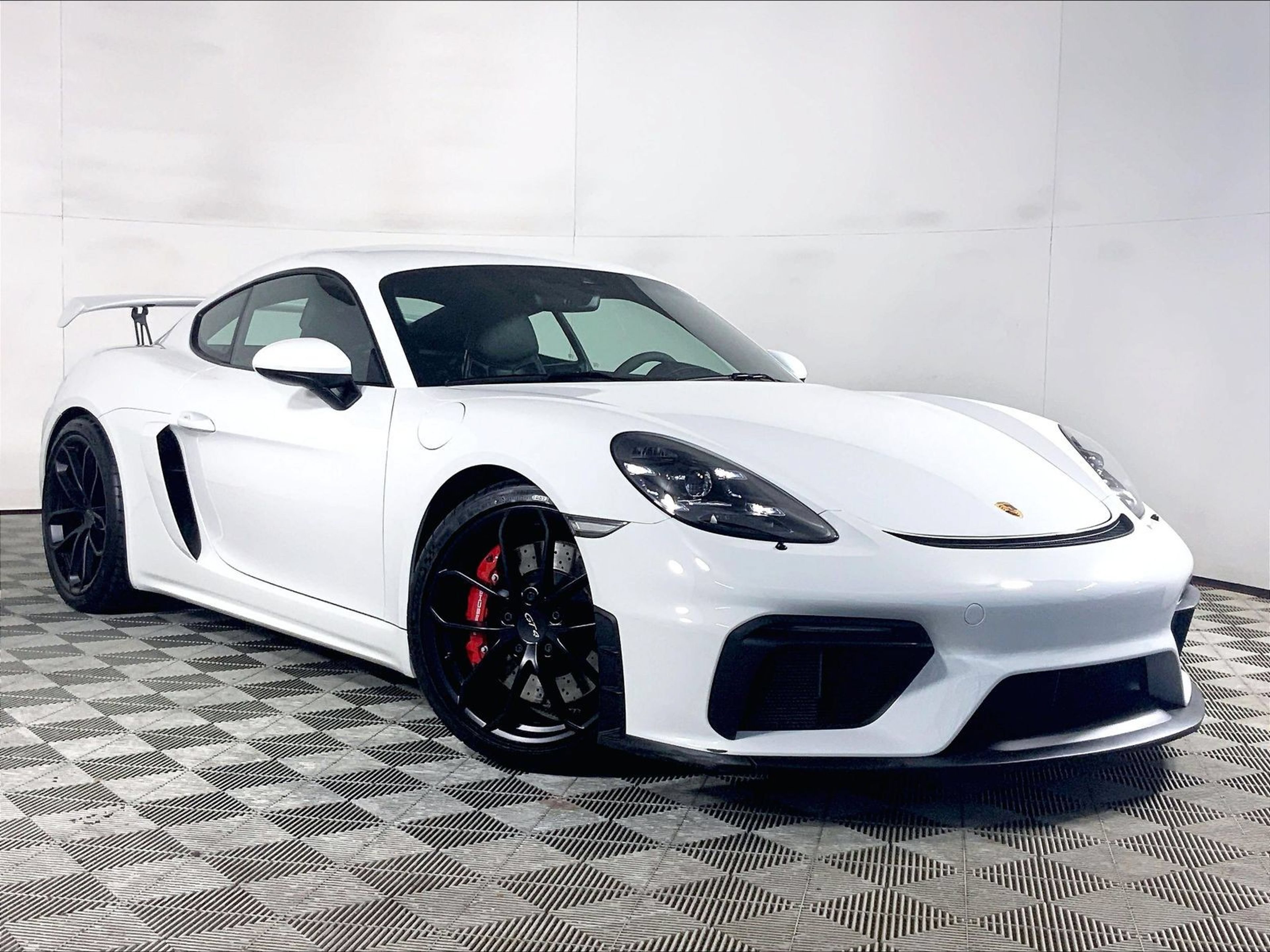 Certified 2022 Porsche 718 Cayman GT4 RWD image 7