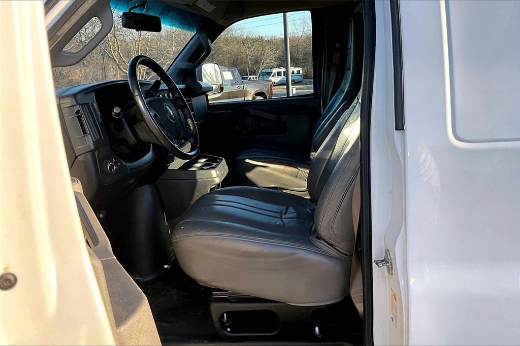 Used 2022 Chevrolet Express 2500 Extended w/ Driver Convenience Package image 23
