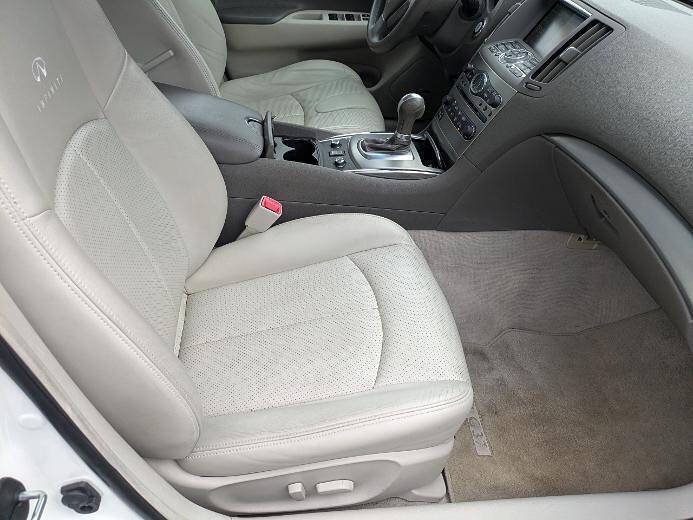 Used 2011 INFINITI G37 x Sedan w/ Premium Pkg AWD/4WD image 12