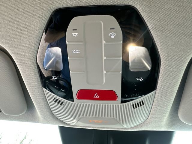 Used 2025 Kia K4 EX image 46