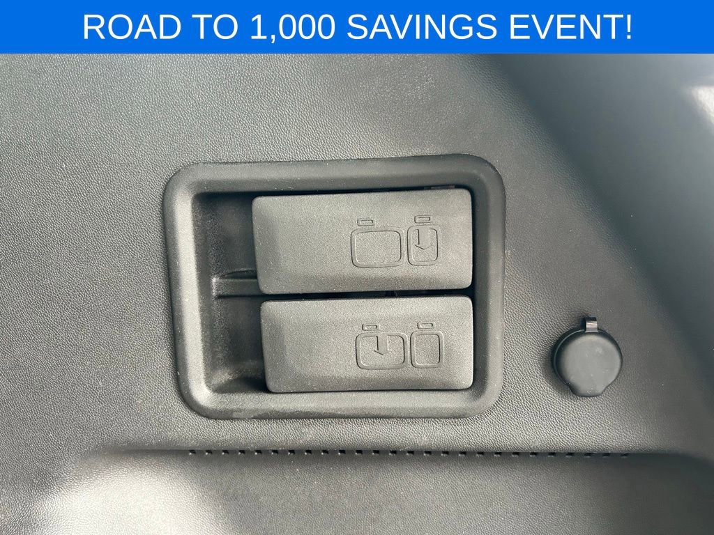 Used 2020 Chevrolet Equinox LT image 34