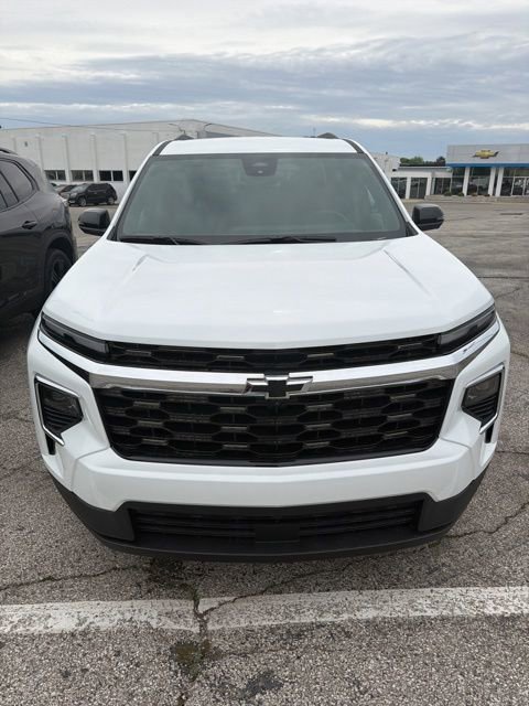 New 2026 Chevrolet Traverse LT w/ Driver Confidence Package FWD image 2