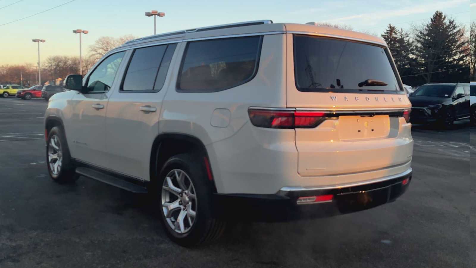 Used 2022 Jeep Wagoneer Series II image 4