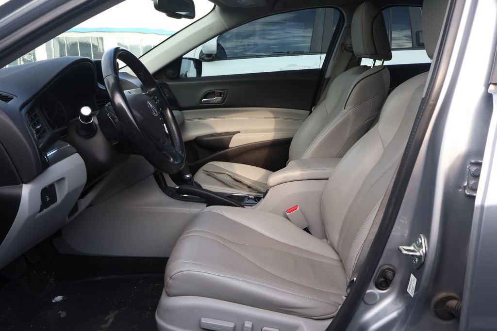 Used 2019 Acura ILX FWD image 8