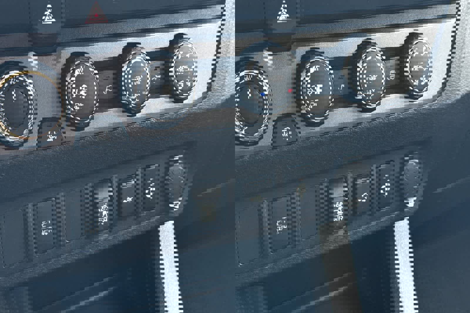 Used 2020 Toyota Tacoma TRD Off-Road image 20