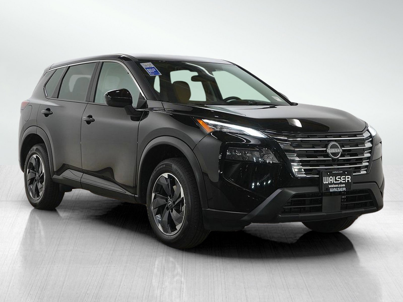 Used 2025 Nissan Rogue SV image 7