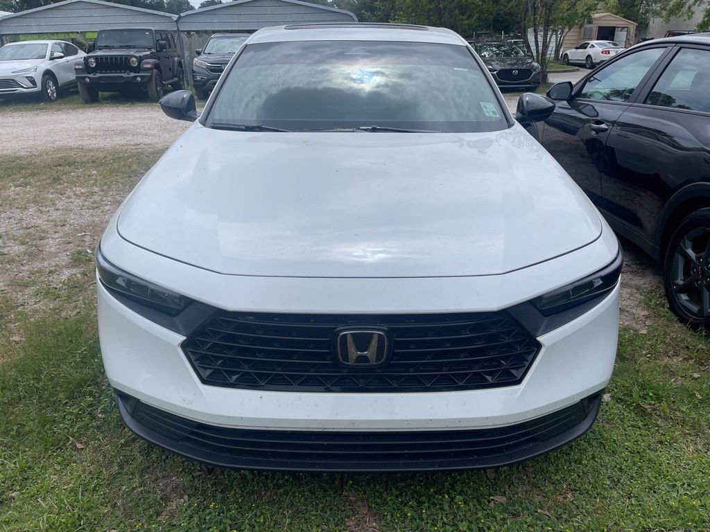 Used 2023 Honda Accord Sport image 2