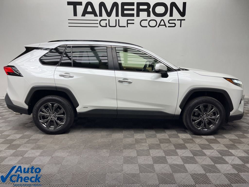 Used 2024 Toyota RAV4 Limited w/ Advanced Technology Package image 4