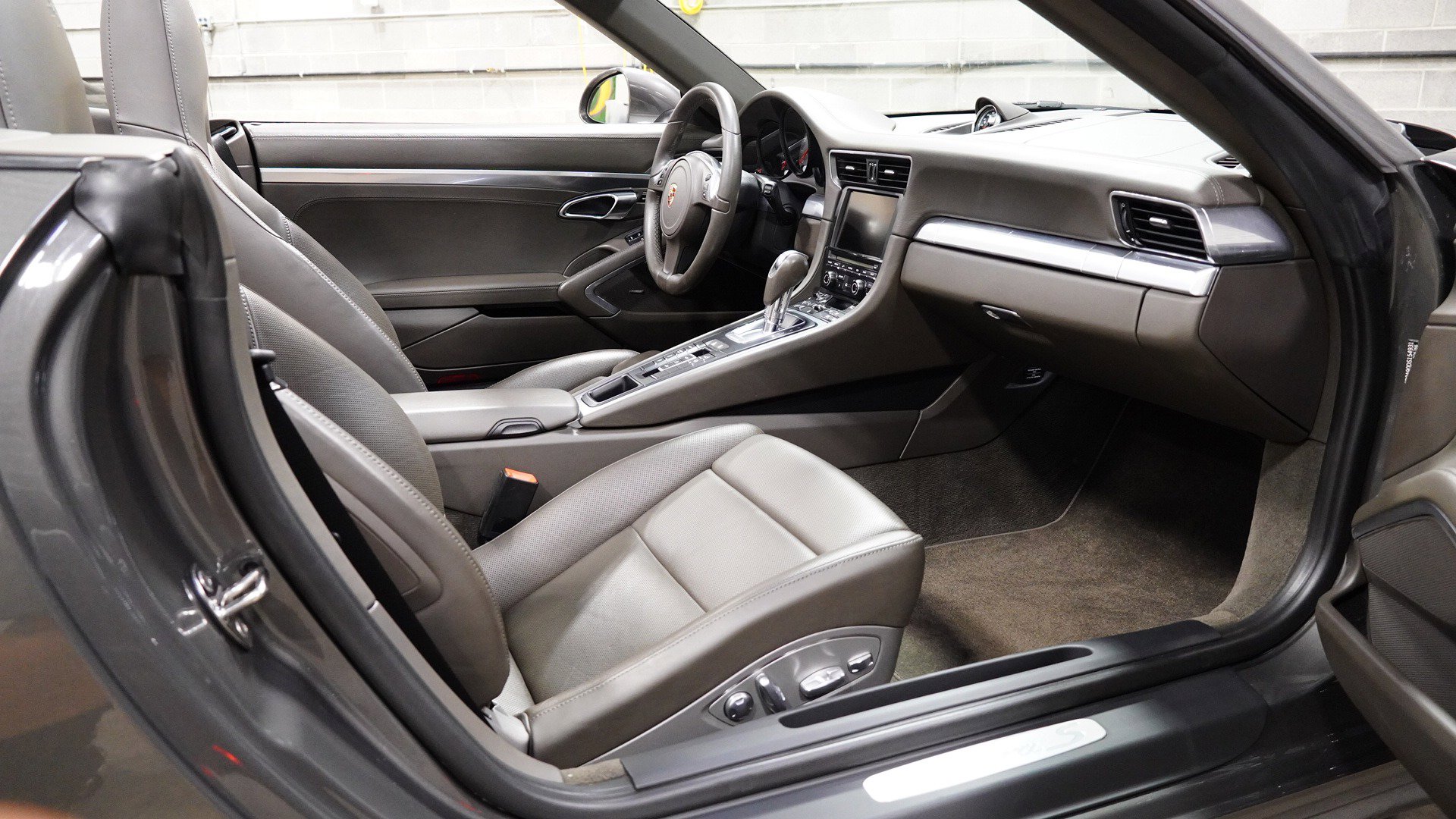 Used 2013 Porsche 911 Carrera S image 44
