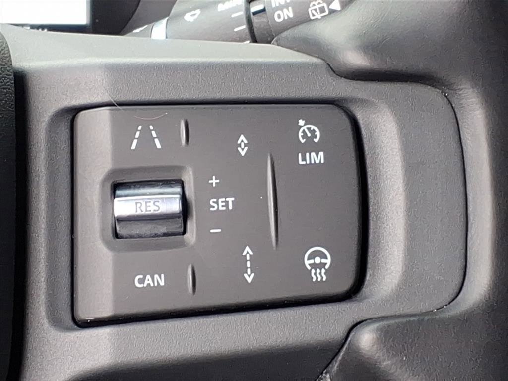 Certified 2023 Land Rover Defender 110 X-Dynamic SE image 15