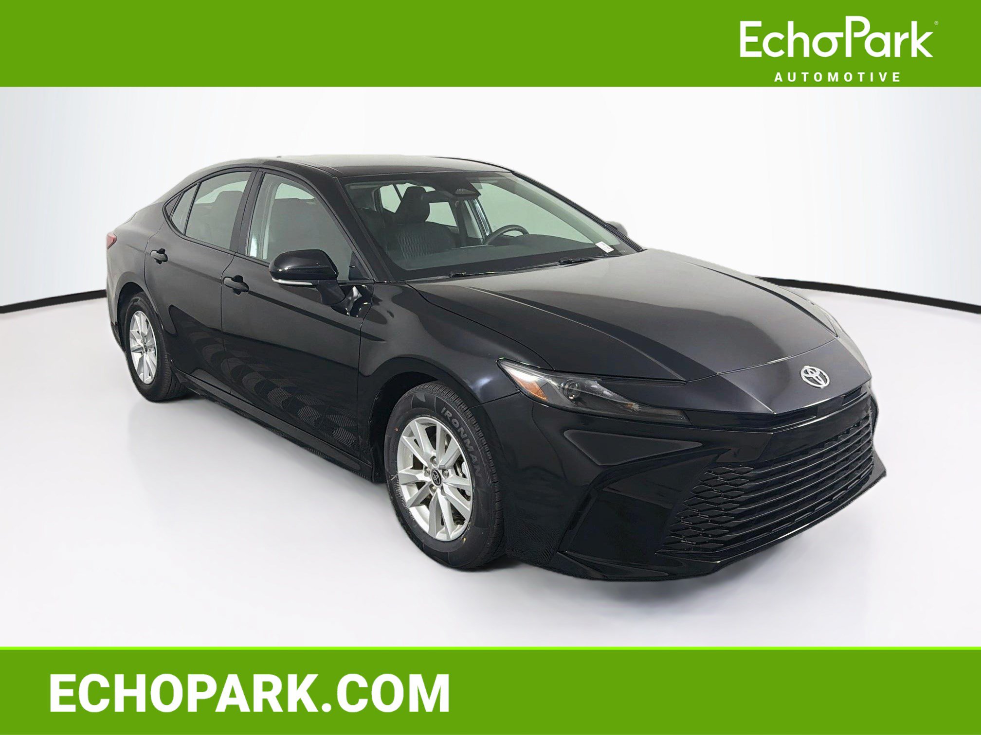 Used 2025 Toyota Camry LE FWD image 1