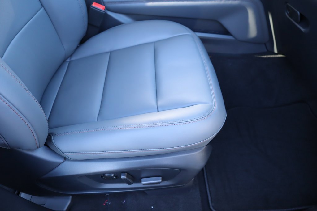 New 2026 Ford Explorer Active w/ Active Comfort Package image 15