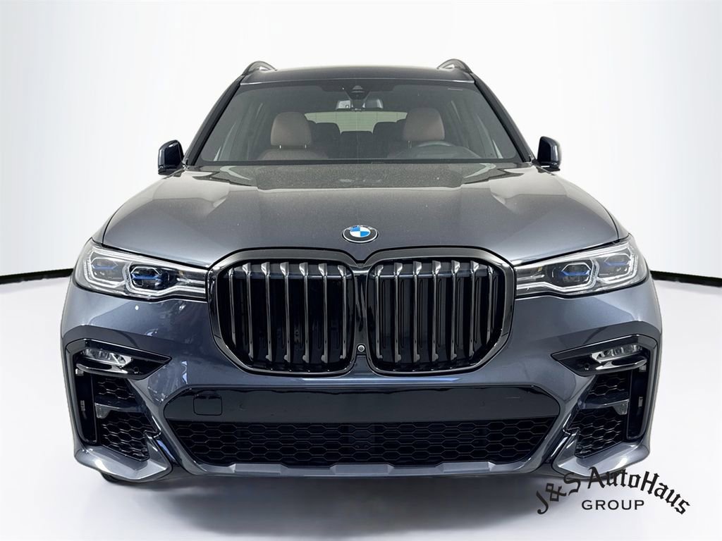 Used 2022 BMW X7 M50i w/ Dynamic Handling Package AWD/4WD image 2