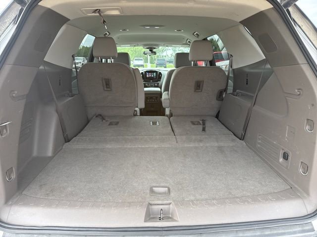 Used 2019 Chevrolet Traverse LT w/ LPO, Floor Liner Package AWD/4WD image 19