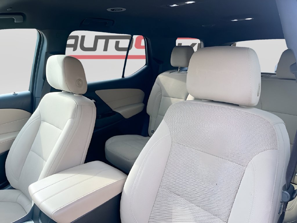 Used 2023 Chevrolet Traverse LS w/ Safety Package FWD image 19