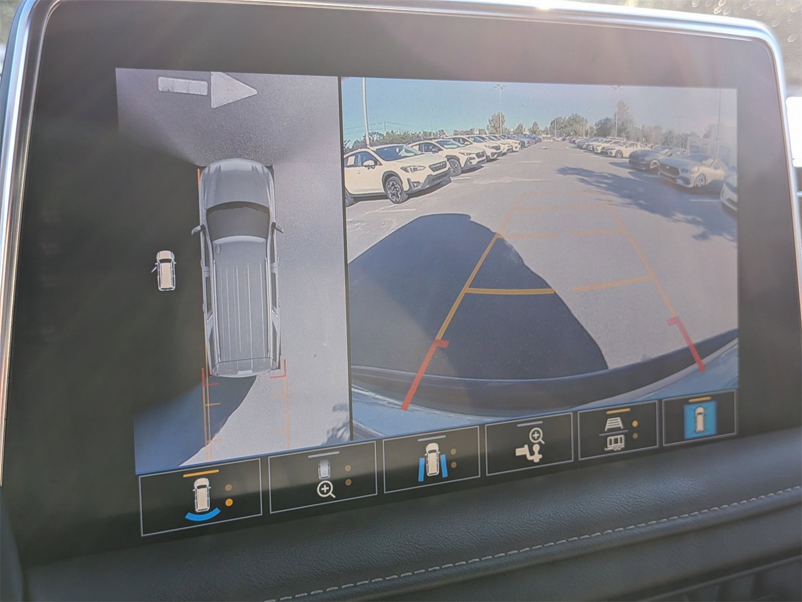 Used 2021 Chevrolet Tahoe LT w/ LT Signature Package image 23