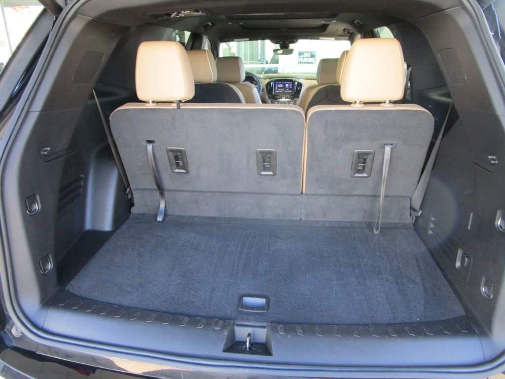 Used 2023 Chevrolet Traverse Premier image 13