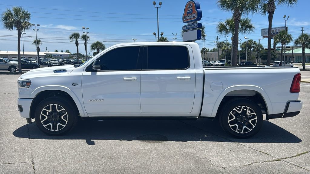 Used 2026 RAM 1500 Laramie w/ Laramie Preferred Package AWD/4WD image 2