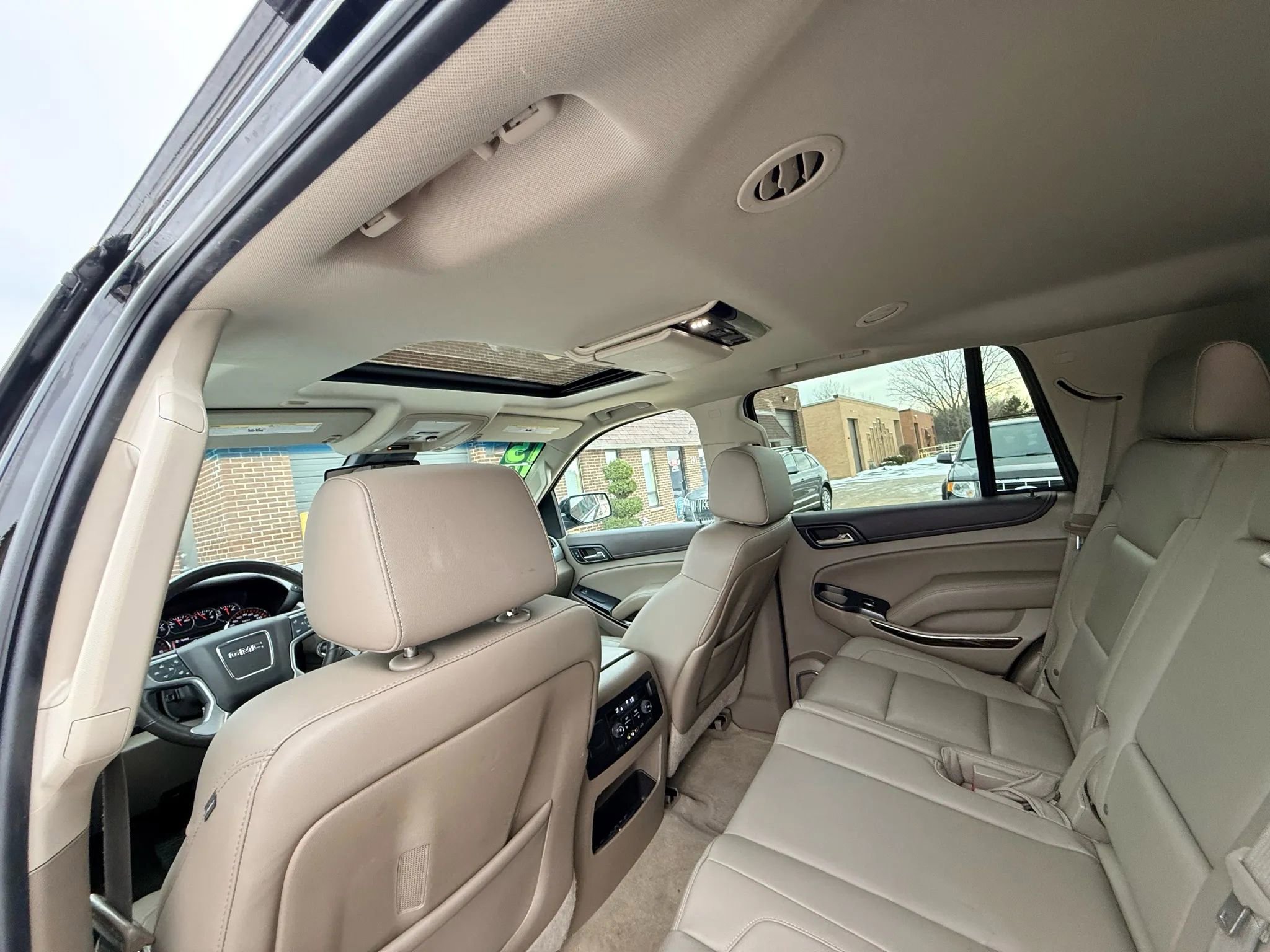 Used 2015 GMC Yukon SLT w/ Open Road Package image 29