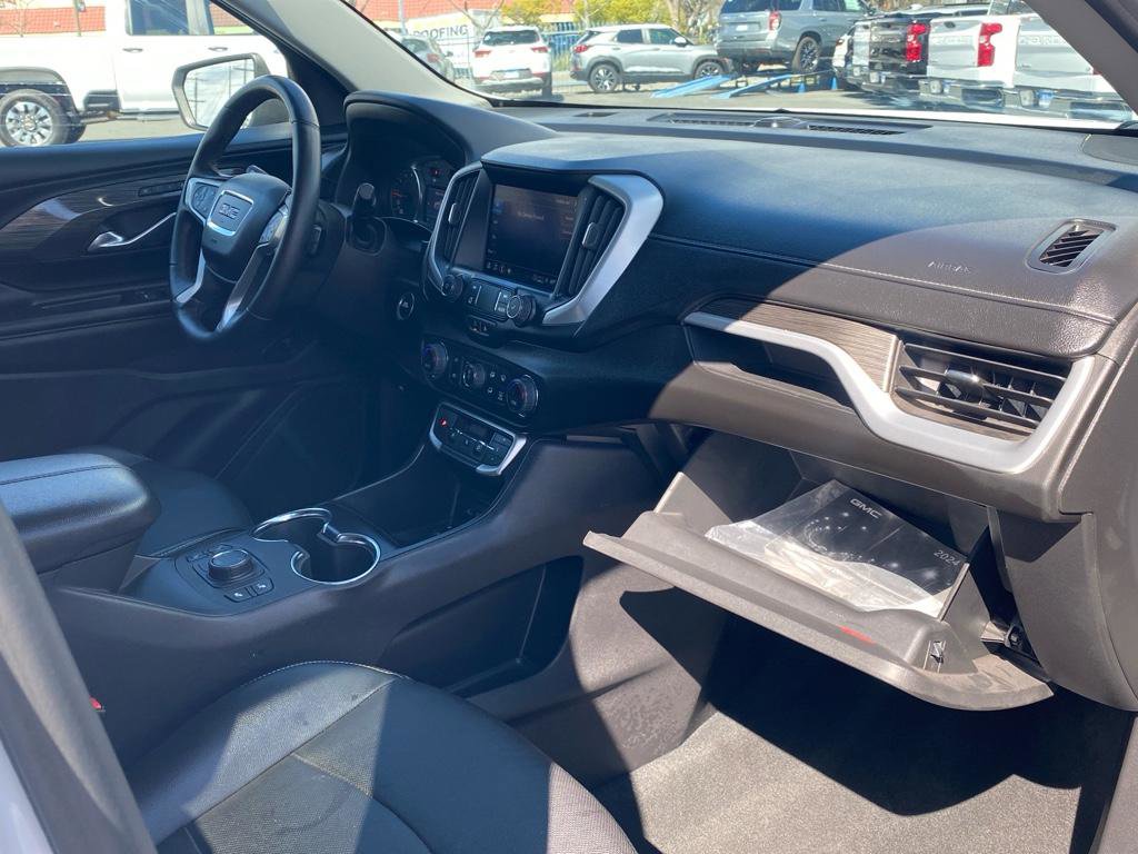 Used 2024 GMC Terrain SLT image 27